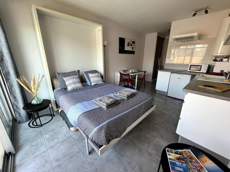 Studio Equipe Moderne A Deux Pas De La Plage เลส์ซาบล์-โดล็อนน์ ภายนอก รูปภาพ